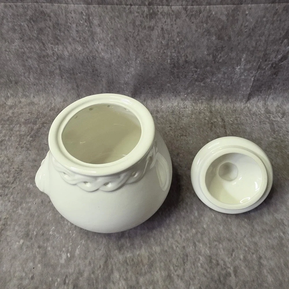 Norpro Deluxe Stoneware Garlic Keeper #254 White Ceramic